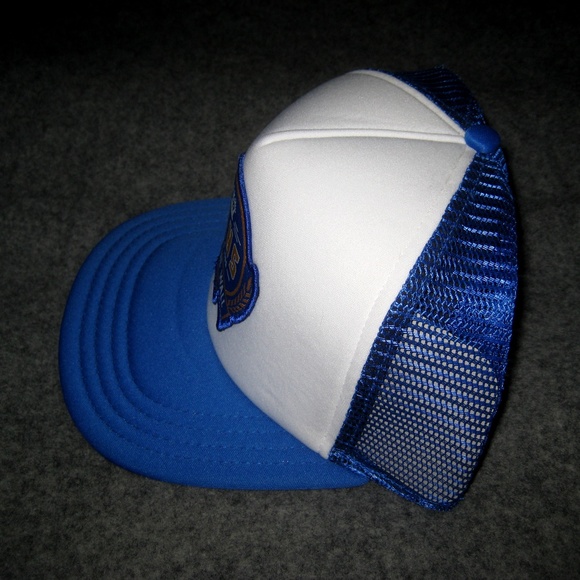 VANS "Cold One" Snapback Trucker Hat - Picture 3 of 11